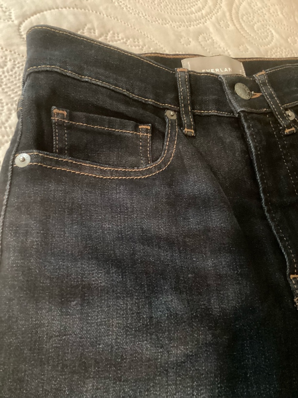 Everlane Women's Skinny Ankle Jeans in Dark Indigo - Picture 2 of 5